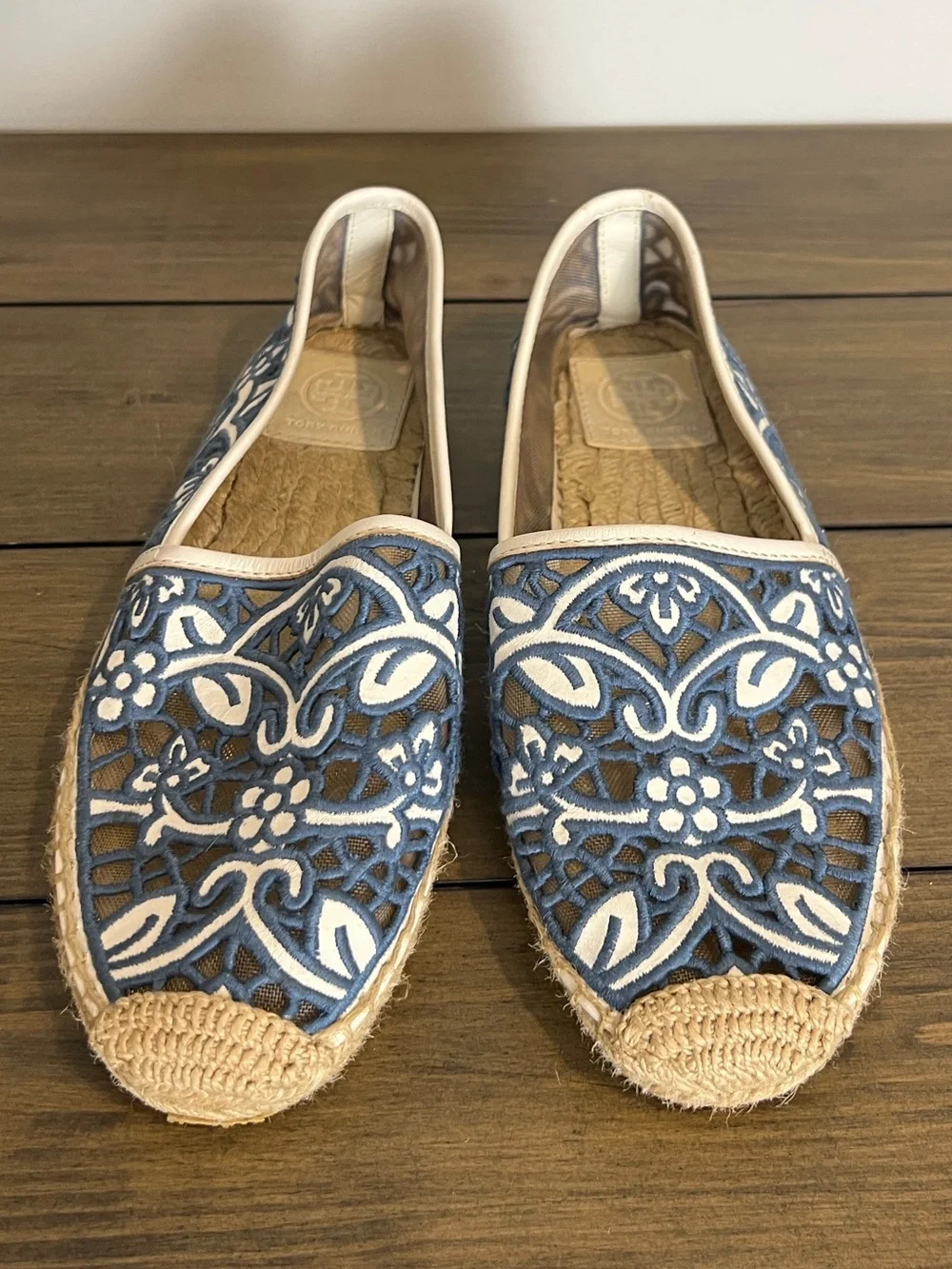 Tory Burch Lucia blue cream lace espadrilles size 8